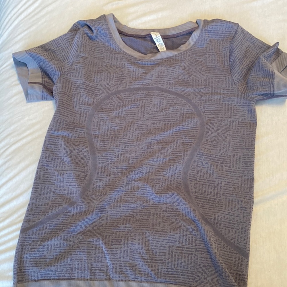 Discontinued, purple, Lululemon swiftly tech